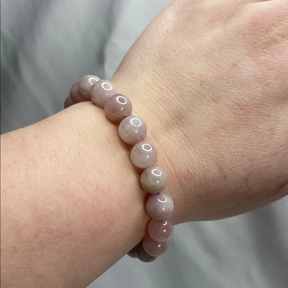 Elegant Pink Amethyst Beaded Bracelet - Picture 7 of 8